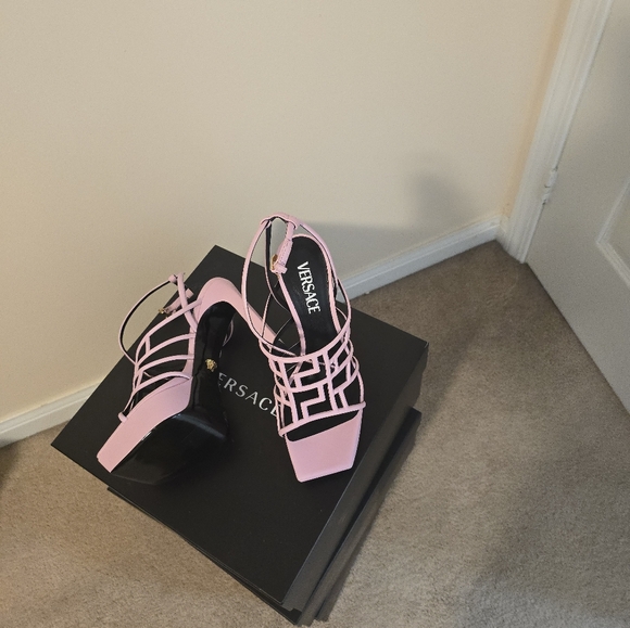 Brand New Women's Platform Sandals - Picture 6 of 7